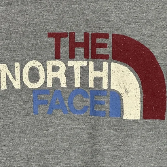 The North Face Tshirt - Picture 2 of 8